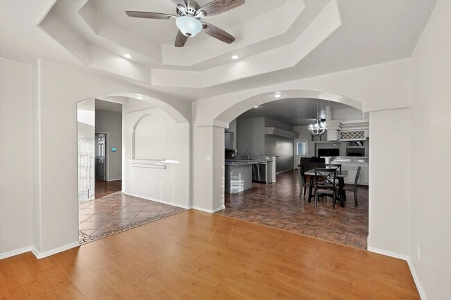 Building Photo - Charming 3 bedroom, 2.5 bath home in East El Paso!