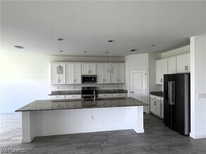 Building Photo - 11465 Canopy Loop
