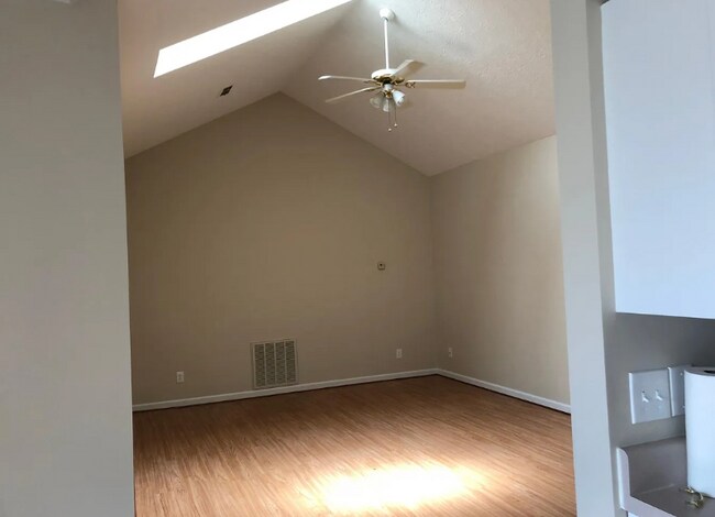 Foto del edificio - 4424 Greenfern Way