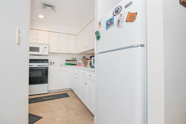 Photo - WOW!!  NO FEE!!!   BRIGHTON CENTER 3 BED/2.5 BATH WITH PARKING INCLUDED FOR JUNE 1ST!! House