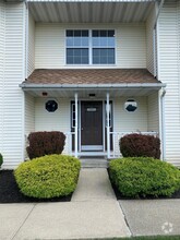 Building Photo - 205 Ramapo Rd