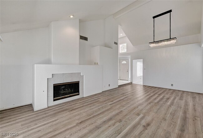 Foto del edificio - 6944 Emerald Springs Ln
