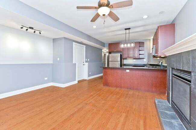 Building Photo - 2 bedroom in Chicago IL 60640