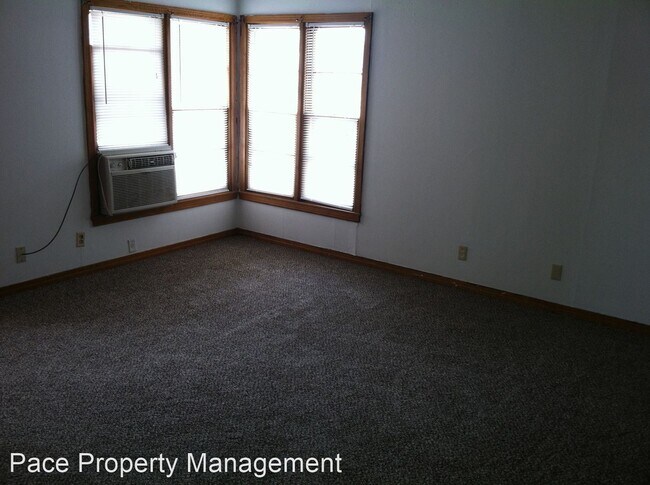 Building Photo - 2 br, 1 bath House - 104 B South Western St.
