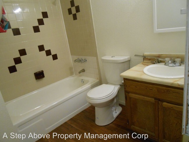Building Photo - 488 32 Rd