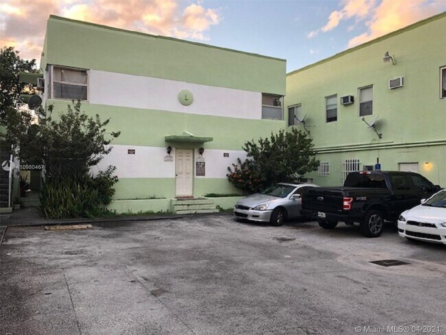 Building Photo - 1608 NW 7th Ave