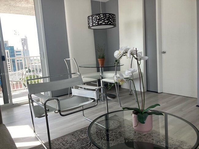 Foto del edificio - 800 N Miami Ave