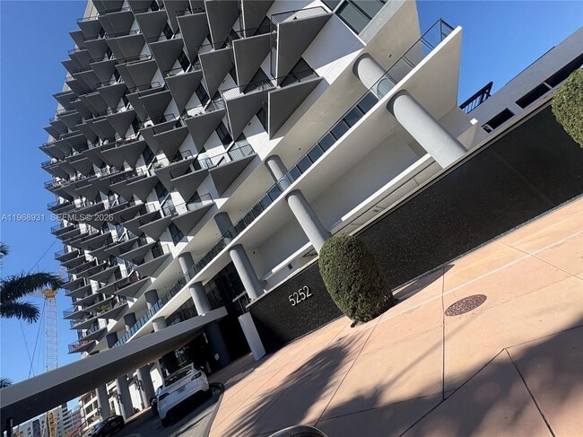 Foto del edificio - 5252 NW 85th Ave