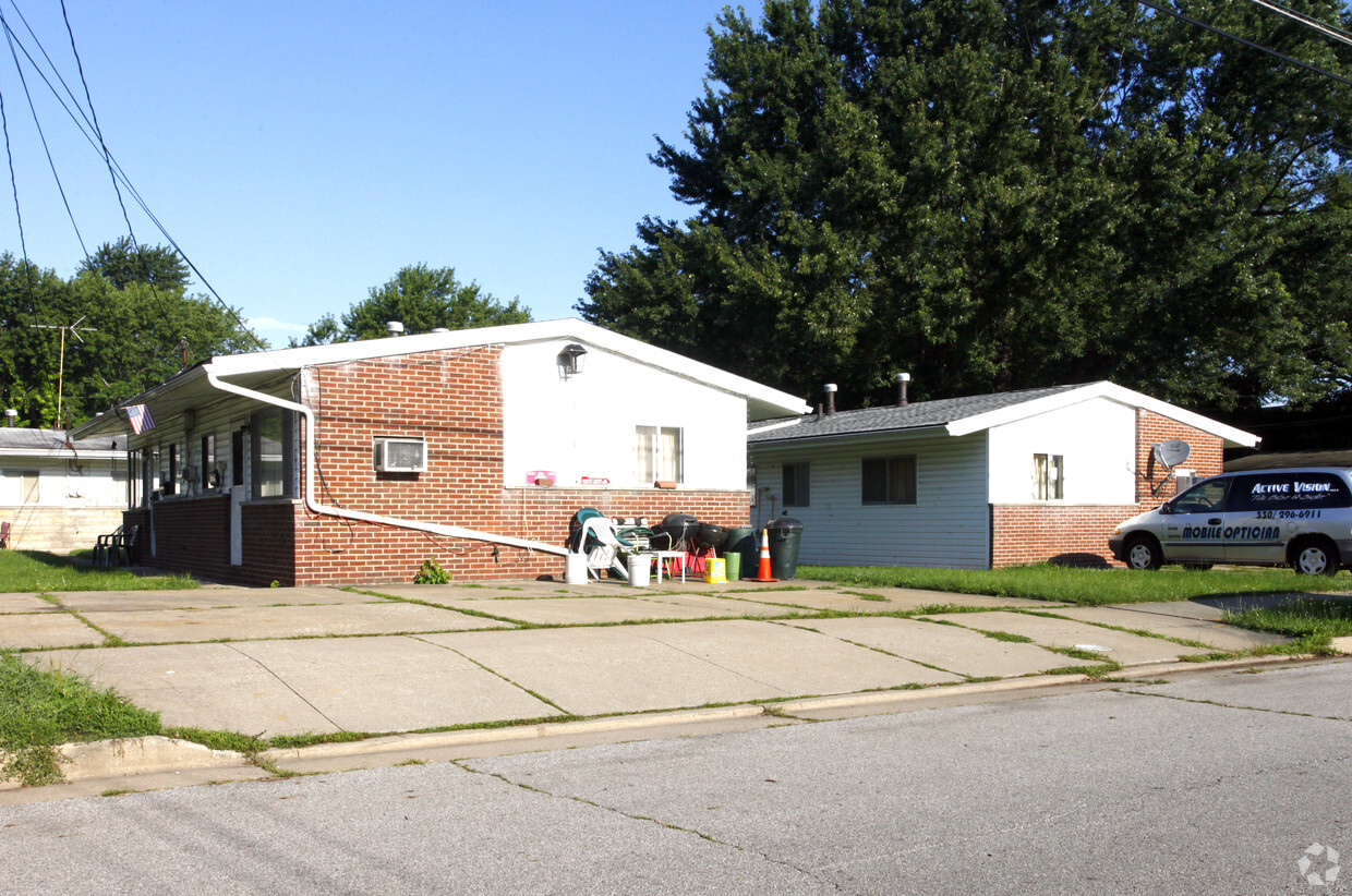 520 - 542 High Grove Blvd - 520-542 High Grove Blvd
