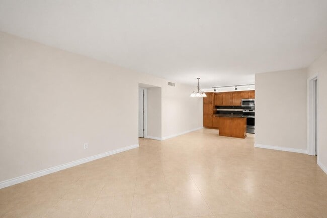 Building Photo - 4528 SW 54th St