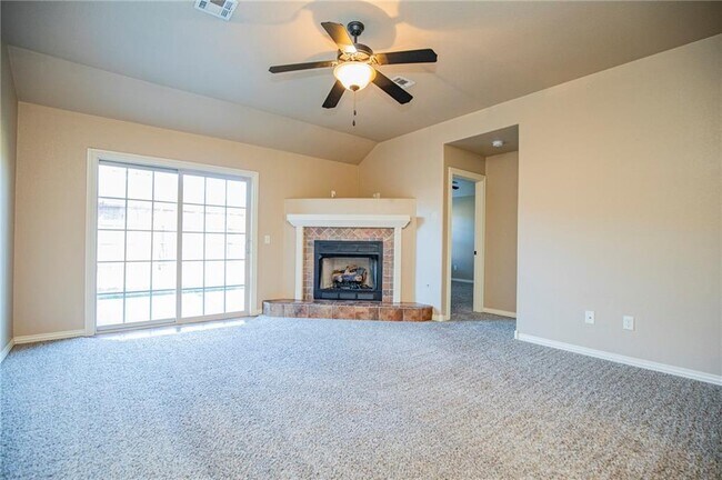 Building Photo - 4042 W Spring House Dr