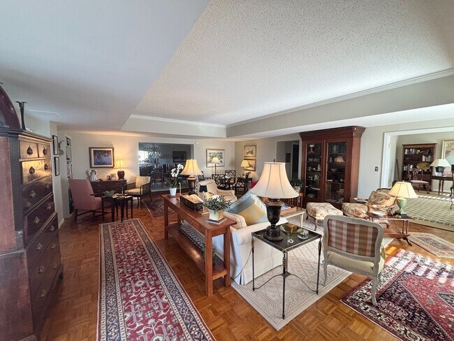 Foto del edificio - Luxury Living at its Finest!