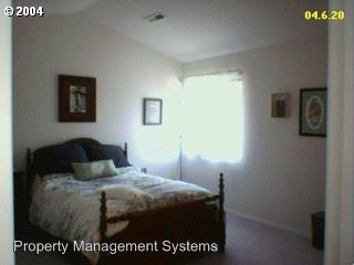 Building Photo - 2954 SE Rosespring Dr