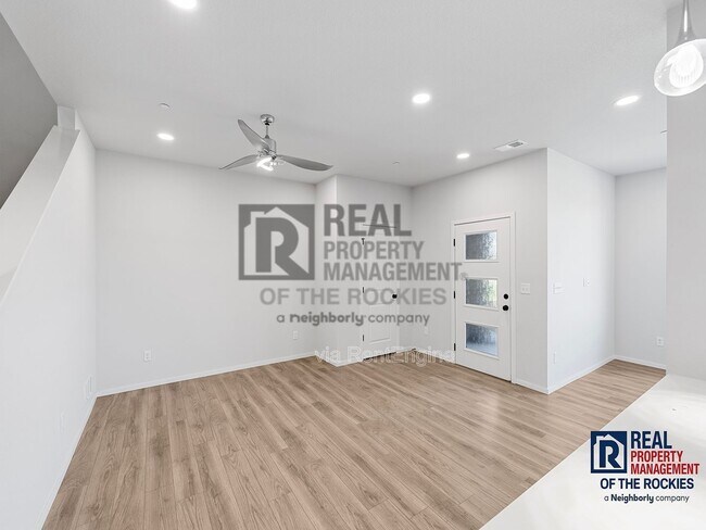 Foto del edificio - 4804 Denys Dr.