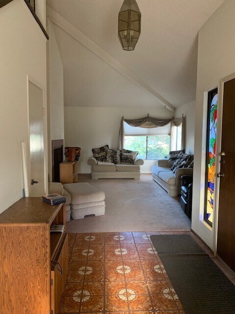 Foto del edificio - Charming 3 bedroom/2.5 bath Home - Call to schedule an appointment/Repairs in progress - Availabl...