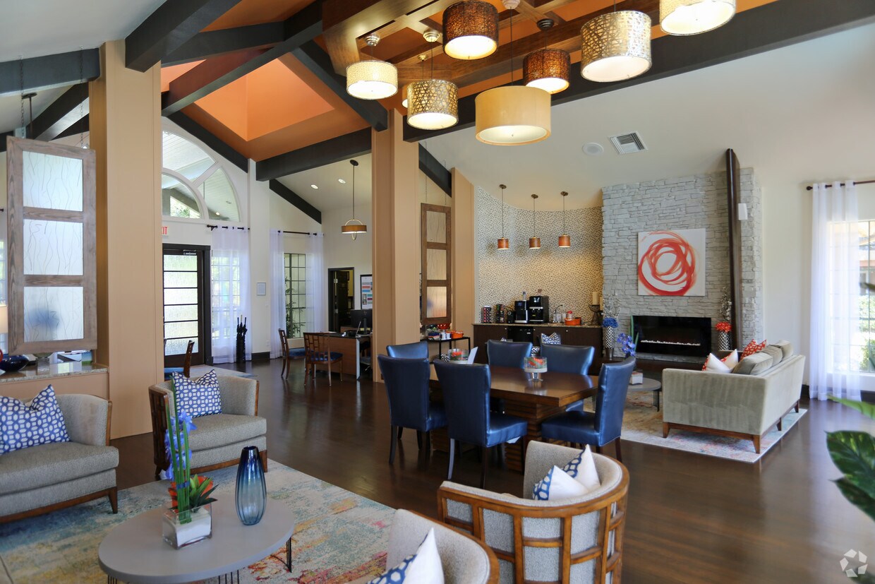 West Port Colony Apartments Saint Petersburg, FL