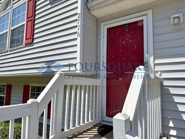 Building Photo - Spacious 4-Bed / 3-Bath Single-Family Home with Sunroom, Fenced Yard. Convenient to Southeast Ral...