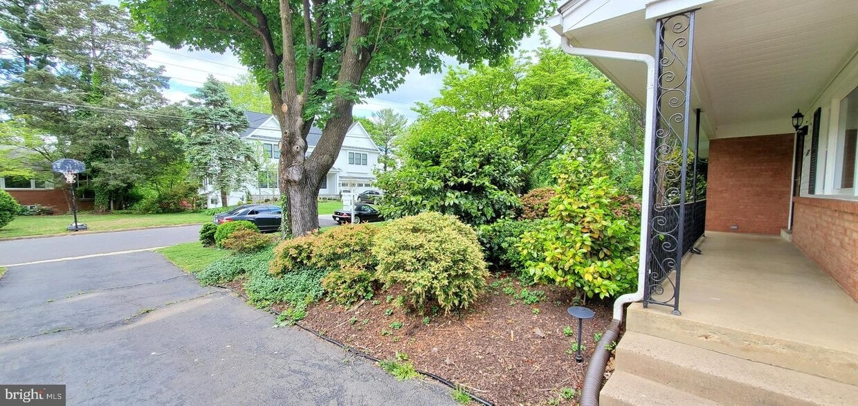 1533 Sinclair Dr, McLean, VA 22101 House Rental in McLean, VA