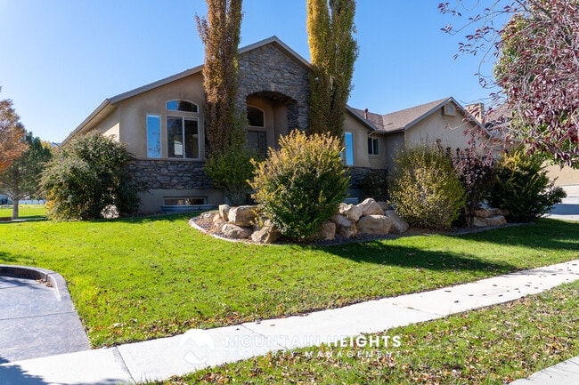 Building Photo - 4071 S Sandpiper Ln