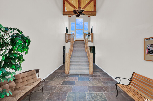 Building Photo - 3605 N Huntsman Path