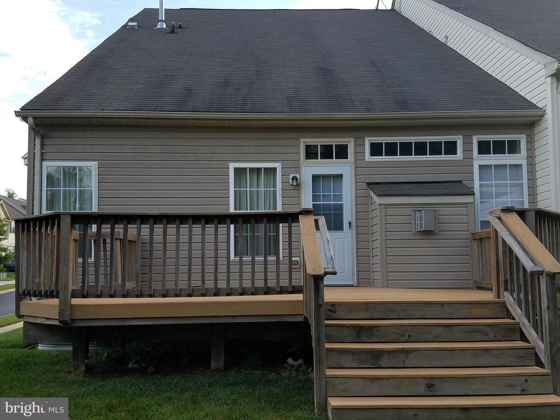 Primary Photo - 7201 Torpoint Ct