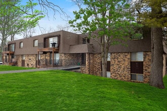 Building Photo - Sherwood Forest Apartments