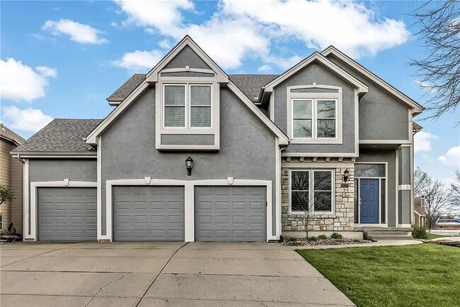 Building Photo - 1327 Huntington Dr