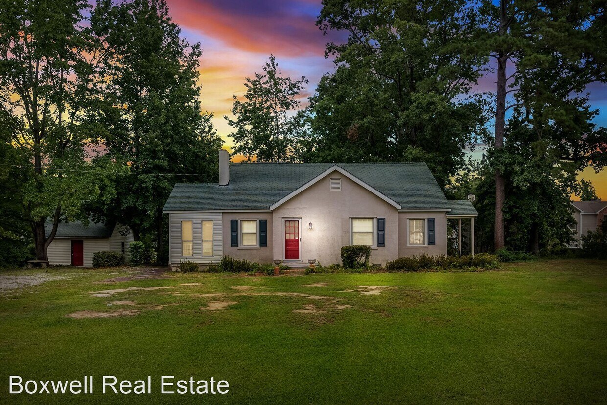 Primary Photo - 4 br, 2 bath House - 6590 Cliffdale Road