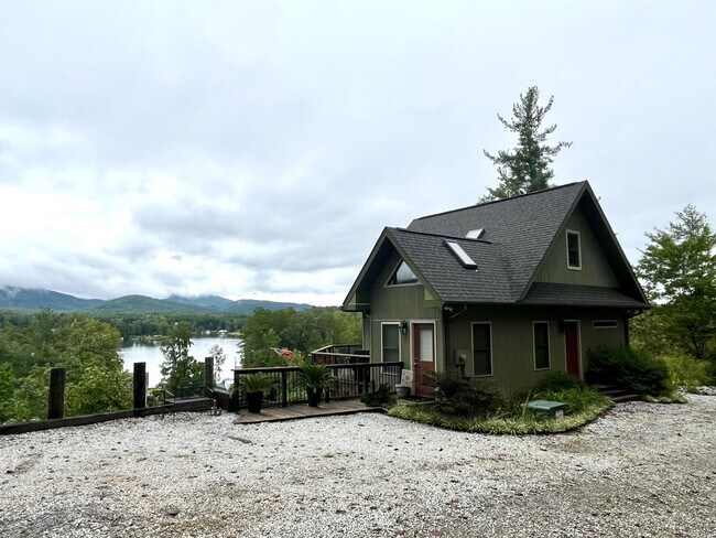 Foto del edificio - 339 Evergreen Ridge Rd