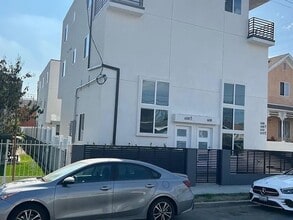 Building Photo - 608 E 29th St