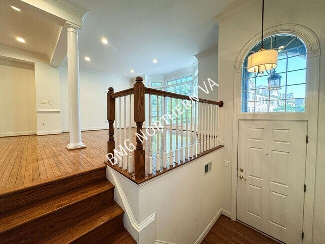 Photo - 3091 McKinnon Way House