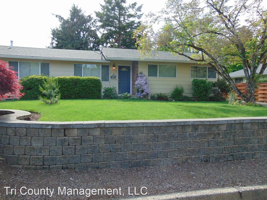 4 br, 2 bath House 14465 SE Bevington Ct. House Rental in Milwaukie, OR