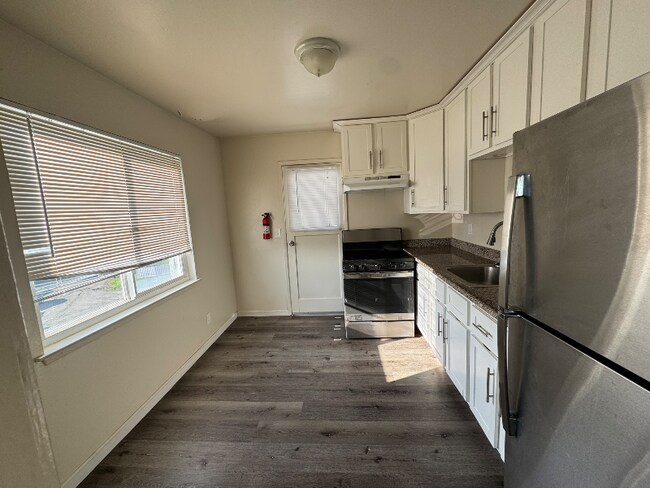 Foto del edificio - 4800 Daisy St