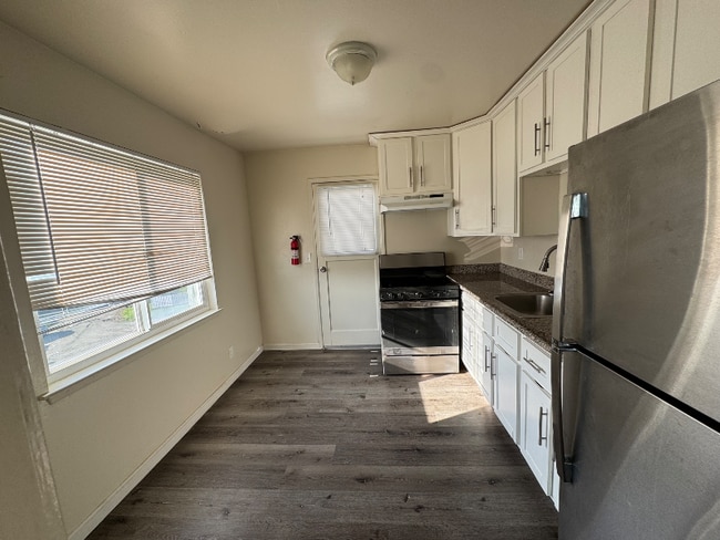 Photo - 4800 Daisy St Apartment