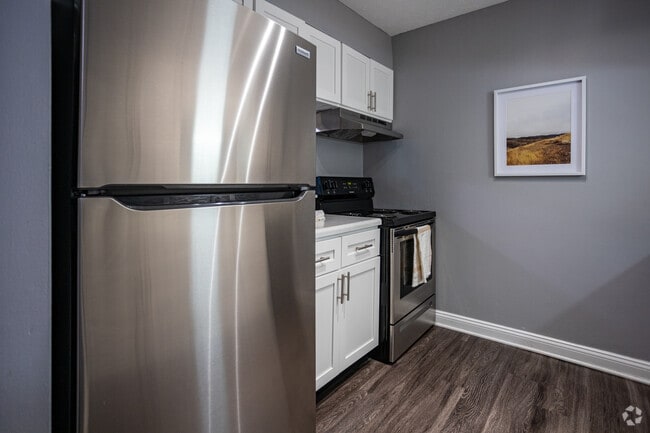 2HAB, 1BA - 832SF - The District Knoxville