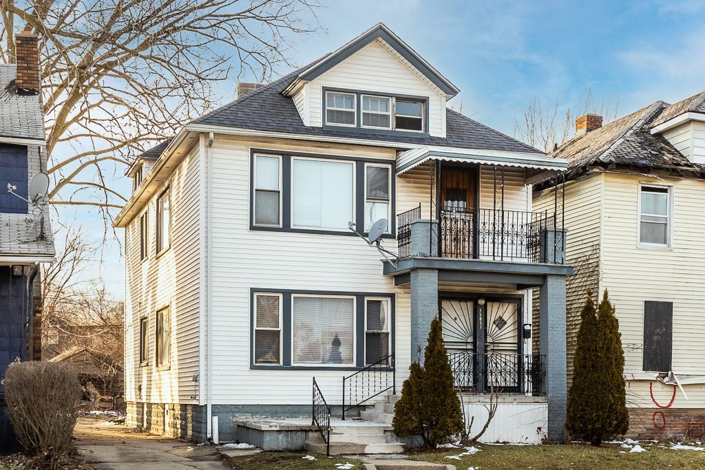 Primary Photo - 15051 Wildemere St