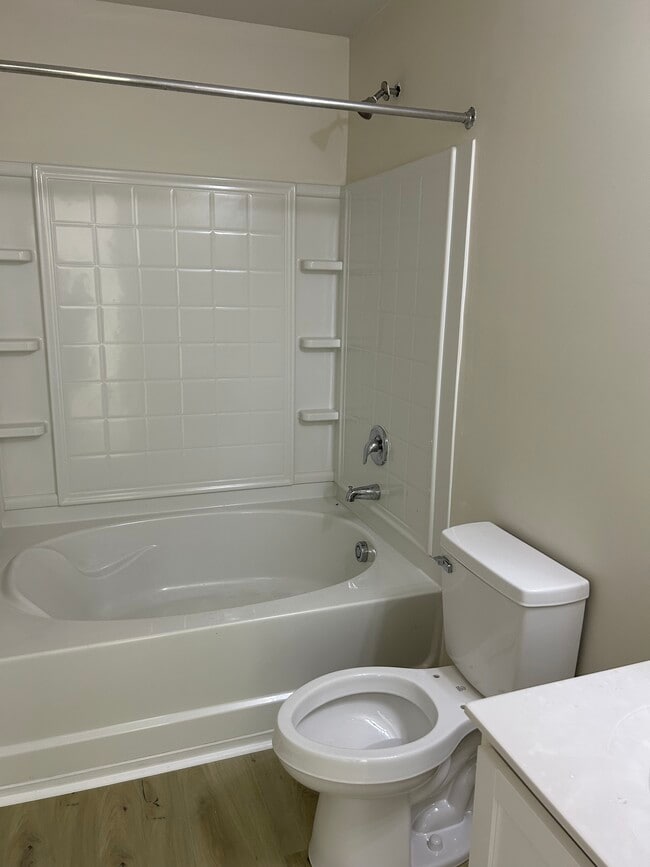 Building Photo - 1670 Sandersted Village Cir