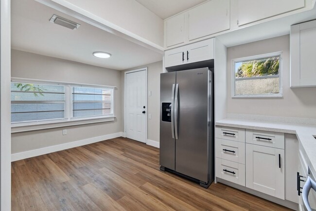 Building Photo - 3714 Morton Ave