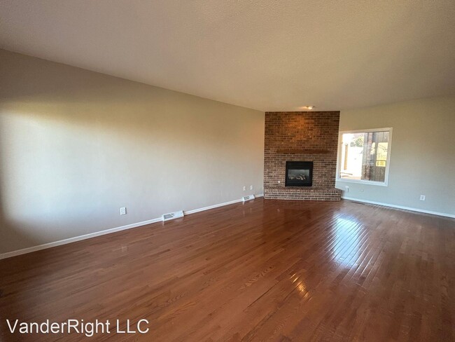 Foto del edificio - 4 br, 2.5 bath House - 2803 S Ridgeview Way