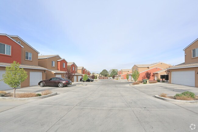 Foto del edificio - 11910 Menaul Blvd NE
