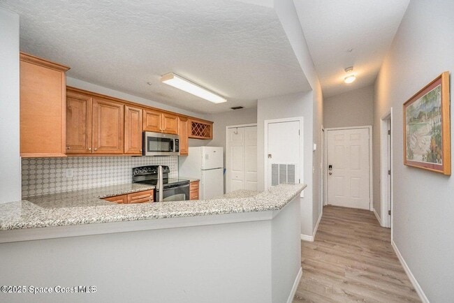 Building Photo - 7667 N Wickham Rd