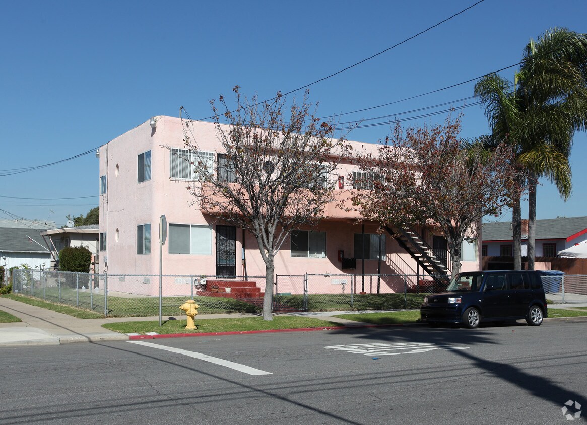 Building Photo - 211 3rd St