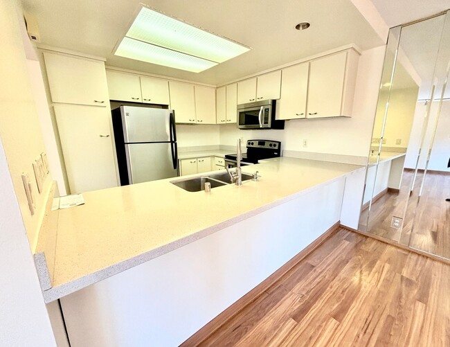 Building Photo - Cupertino- Beautifully updated townhome wi...
