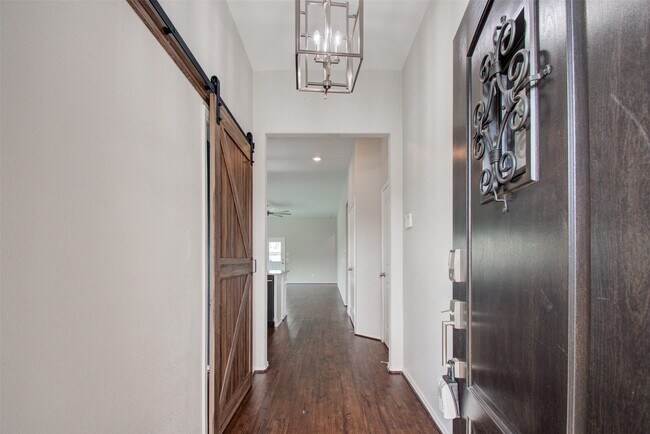 Building Photo - 9547 Summer River Dr