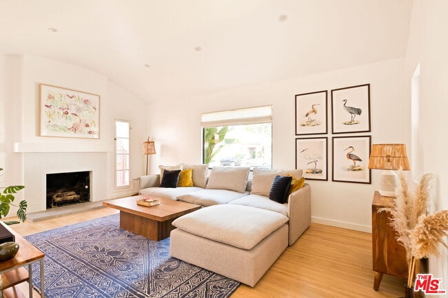 Foto del edificio - 1615 S Crescent Heights Blvd