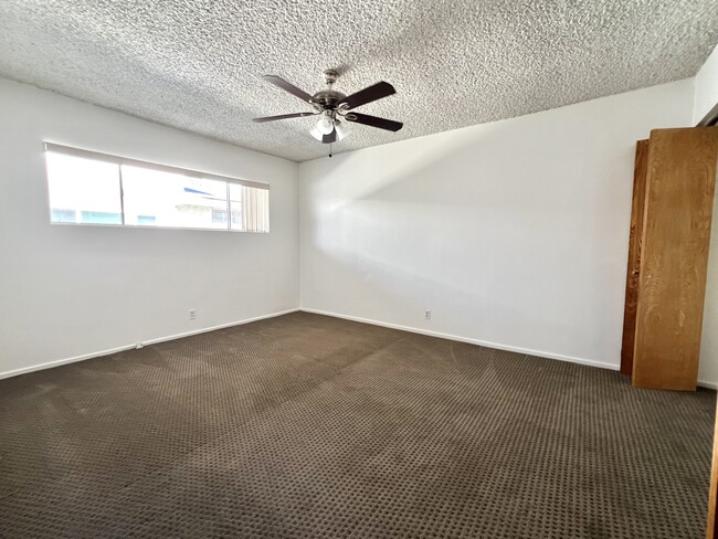 Foto del edificio - 8622 5th St