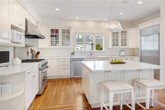 Building Photo - 100 Coggeshall Ave