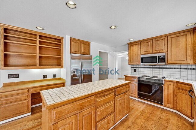 Foto del edificio - Beautiful 4 Bed 2.5 Bath single family hou...