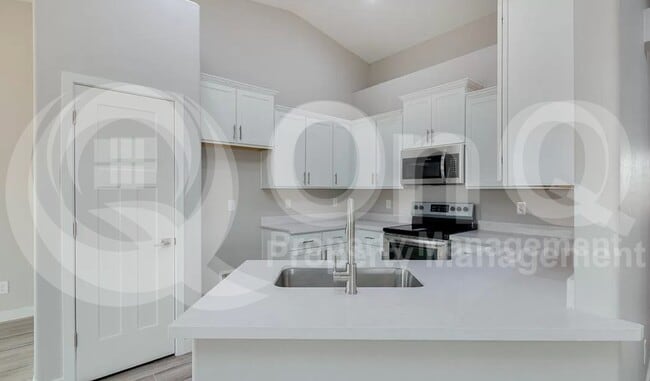Building Photo - 15280 S Amado Blvd