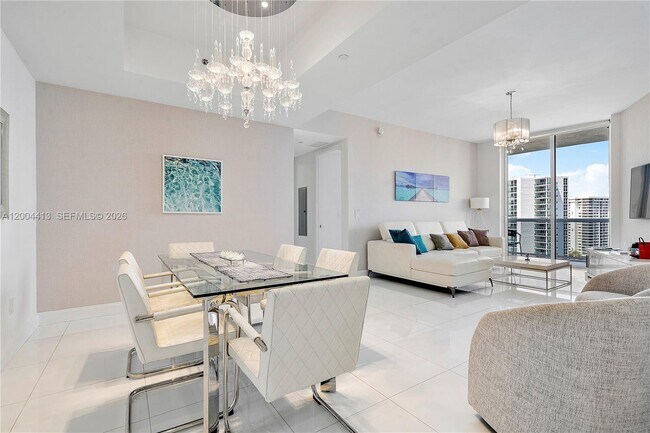 Building Photo - 15811 Collins Ave